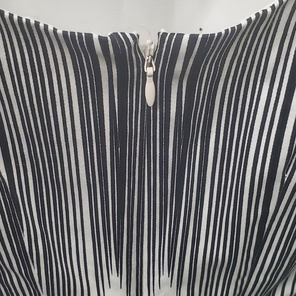 Adrianna Papell Black & White Print Sleeveless Dress w/ Tie Belt Size 10 - Picture 9 of 14